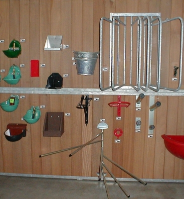ACCESSOIRES D’ÉCURIE