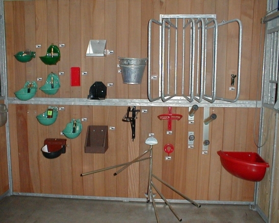 ACCESSOIRES D’ÉCURIE